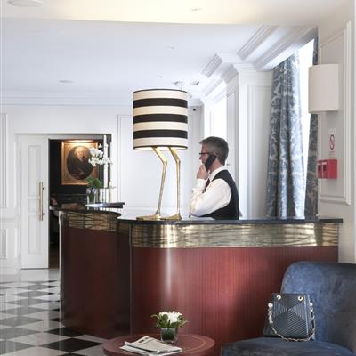 Réceptionniste Hôtel de Sèze - Bordeaux